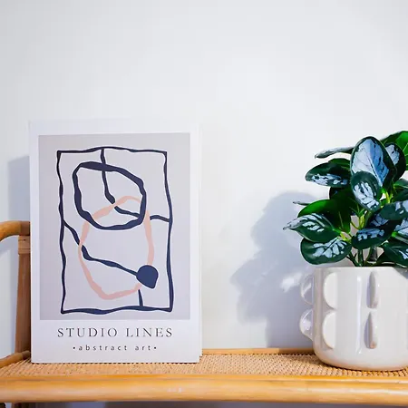 Hotel Nine